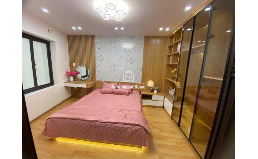 TT Hai Bà Trưng, 1 Bước Lên Phố Cổ, Nhà Đẹp Ở Ngay, Chỉ Hơn 5 Tỷ